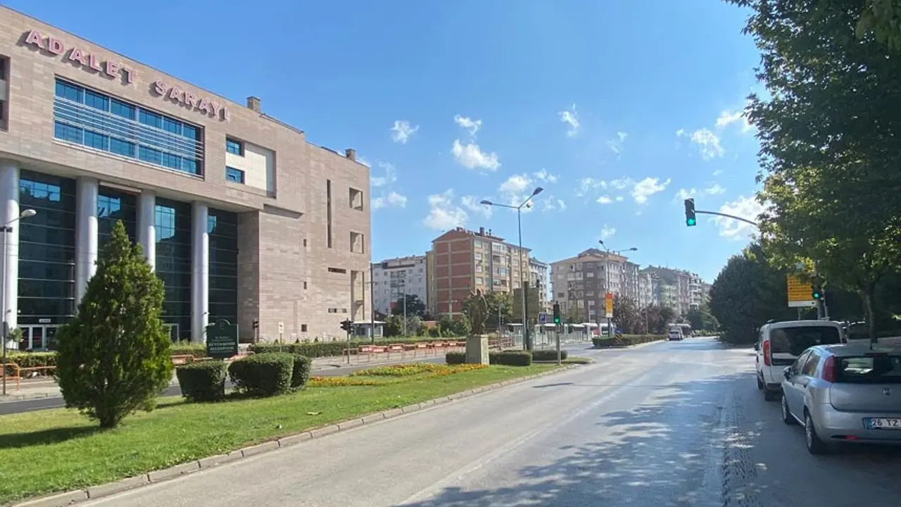 Eskişehir halkı artık o üst geçidi göremeyecek; 4 gecelik çalışma ile kaldırıldı!