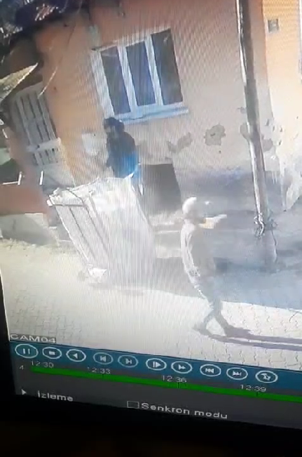 bodrumdan-esya-calan-hirsizlar-kamerada
