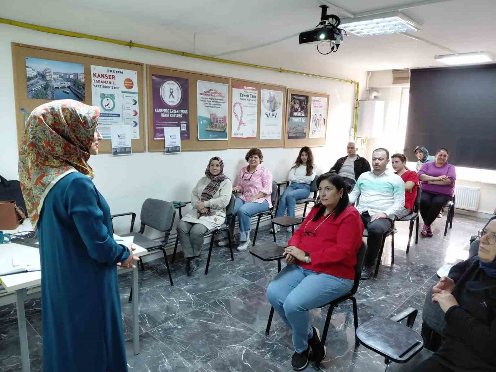 odunpazarinda-saglik-ve-diyanet-is-birligiyle-aileye-yonelik-farkindalik-semineri-yapildi