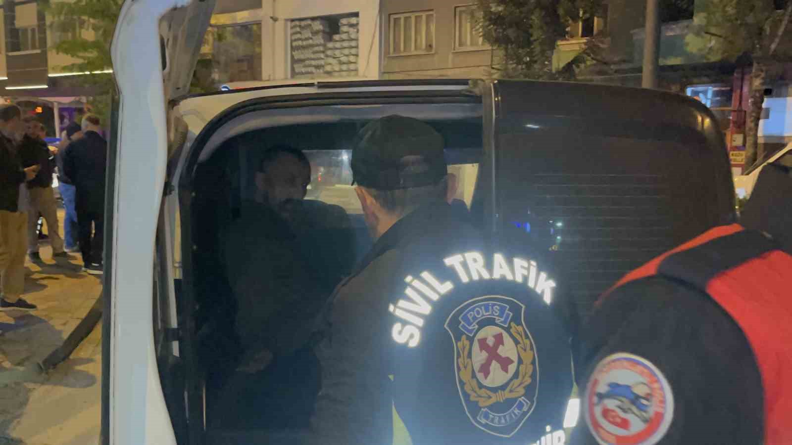polisin-dur-ihtarina-uymayan-aractan-uyusturucu-cikti