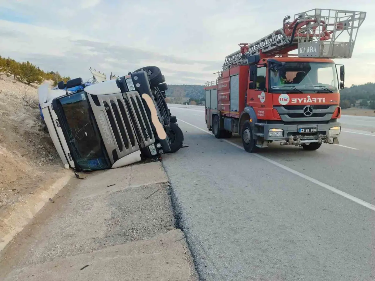 kutahyada-trafik-kazasi-1-yarali