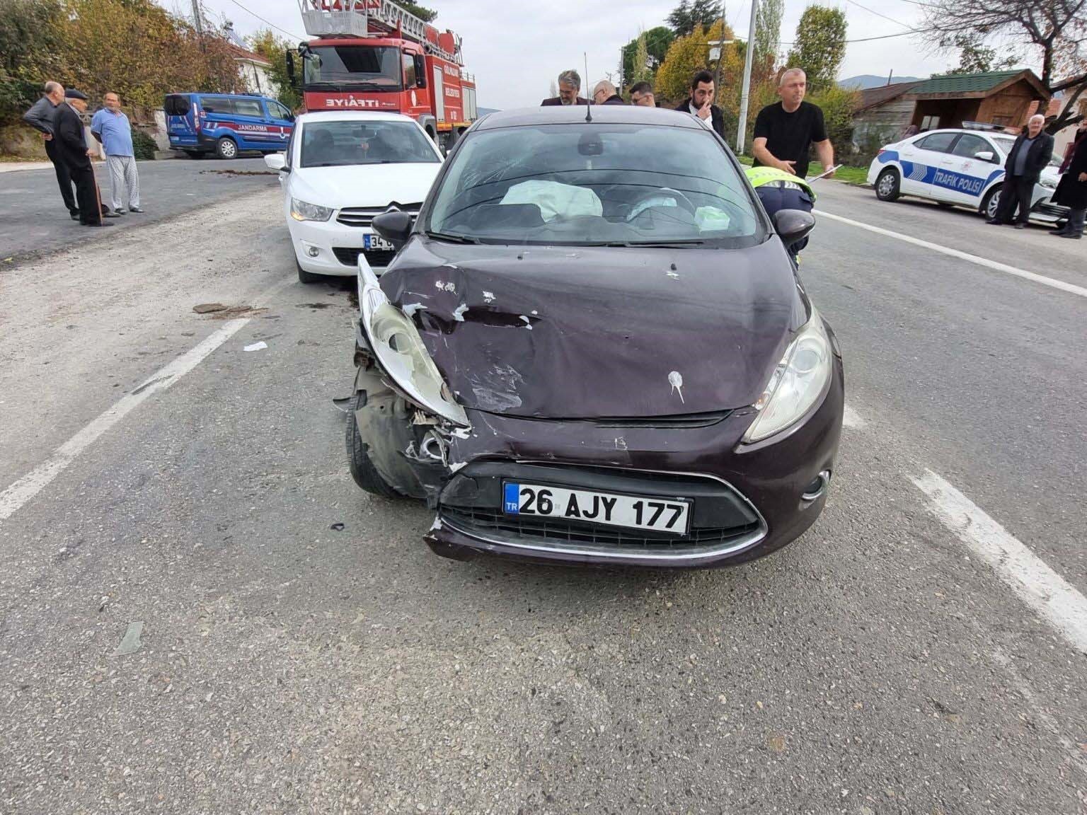 bilecikte-meydana-gelen-trafik-kazasinda-2si-cocuk-5-kisi-yaralandi