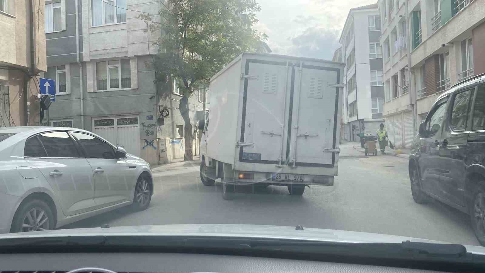 devrilecekmis-gibi-gozuken-kamyon-tedirginlik-olusturdu