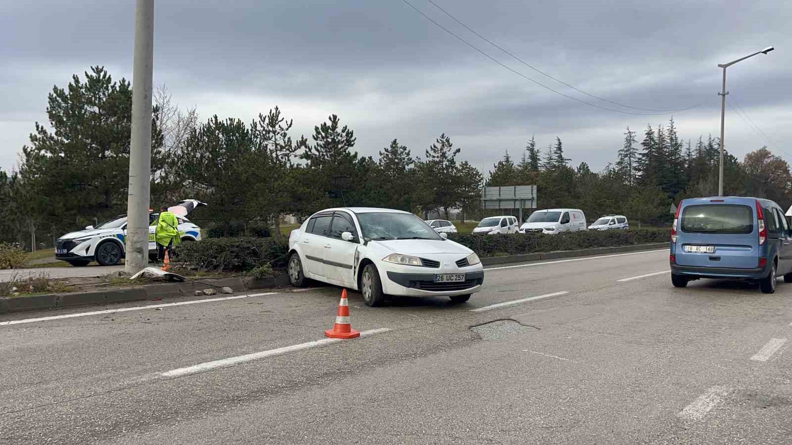 eskisehirde-meydana-gelen-trafik-kazasinda-olu-sayisi-2ye-cikti