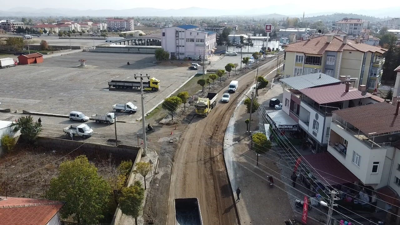 suhutda-ust-yapi-calismalari-devam-ediyor