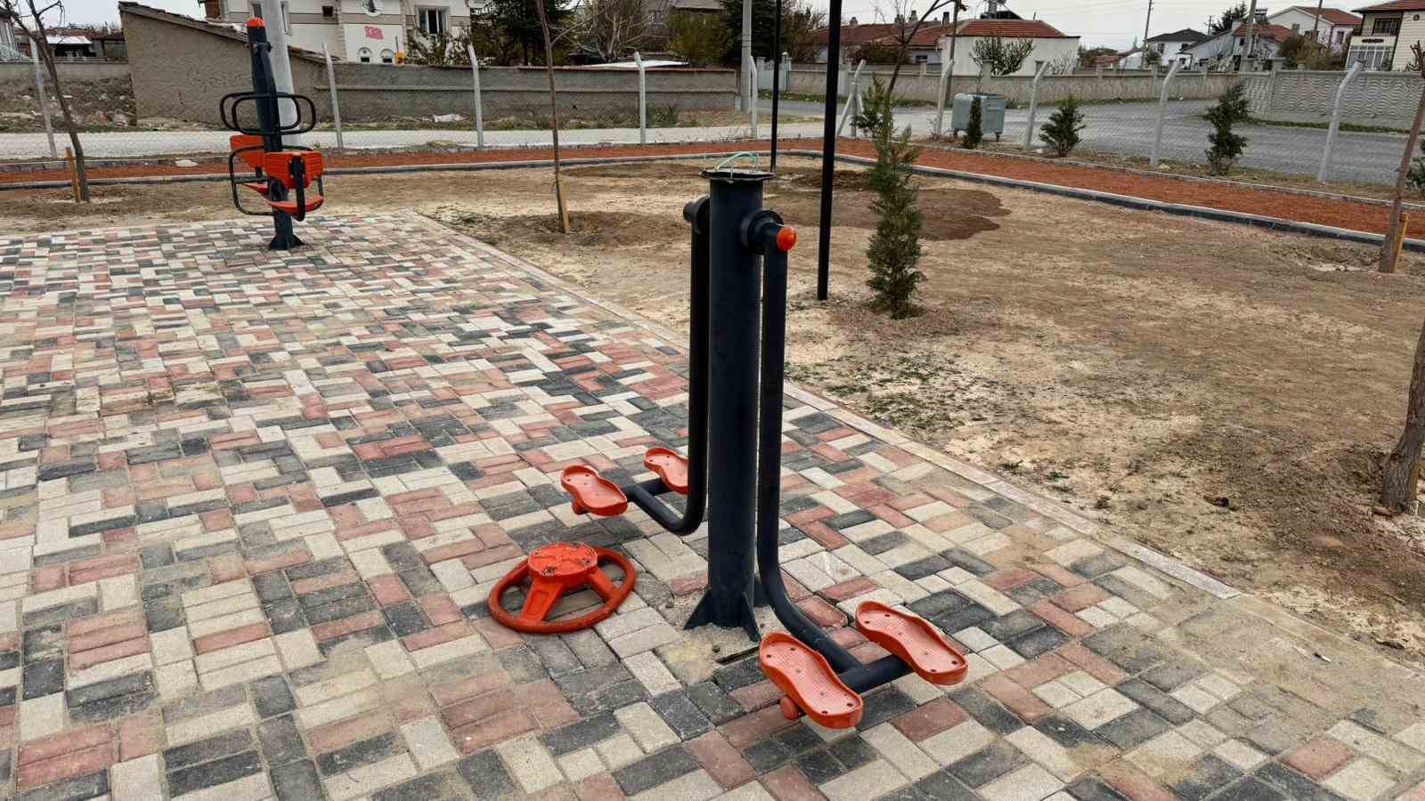 yeni-acilan-park-vandallarin-hedefi-oldu