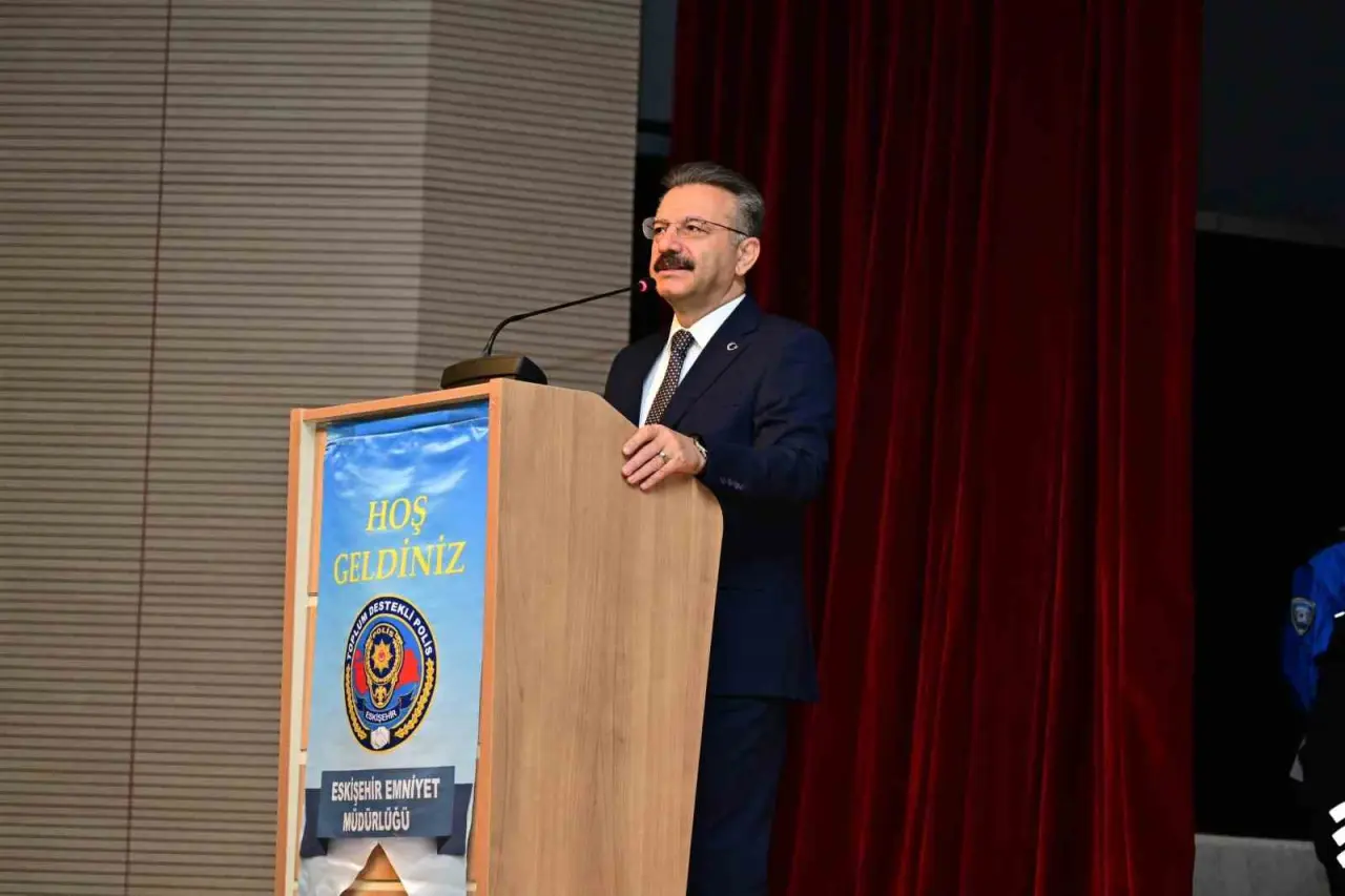vali-aksoy-teknoloji-bagimliligi-giderek-artan-bir-sorun-haline-geliyor