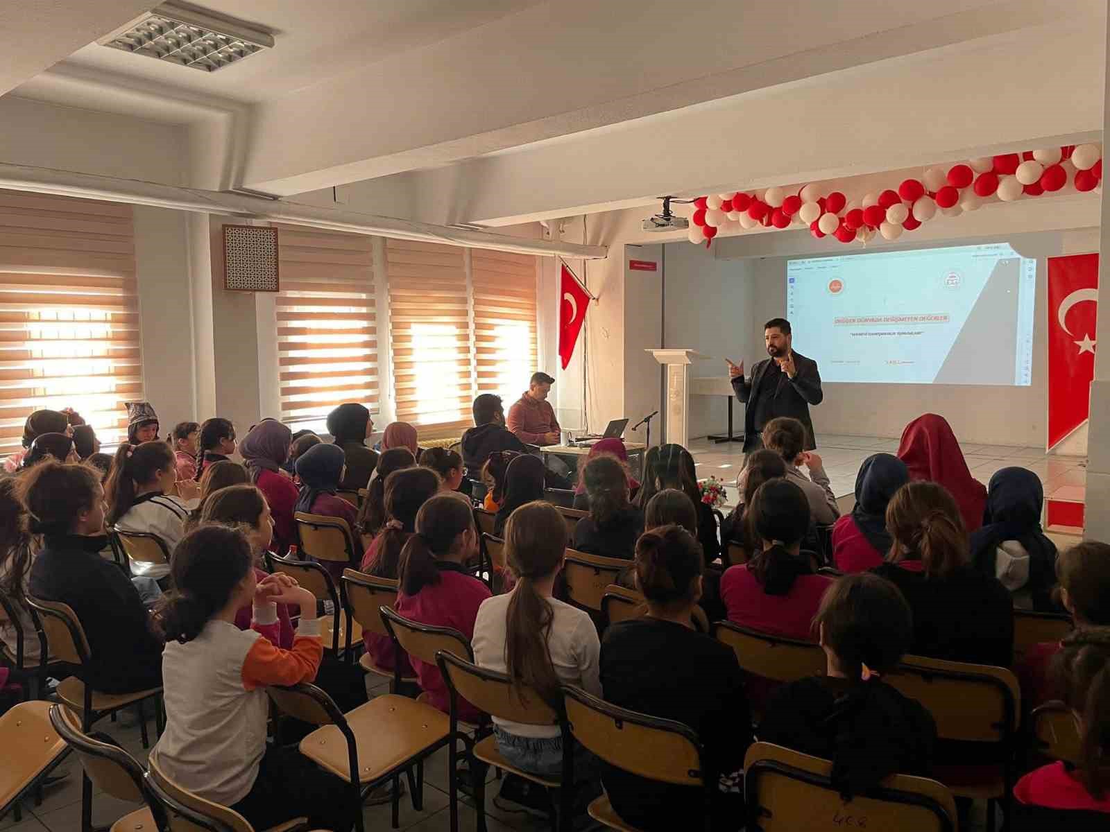 abdurrahman-sarar-imam-hatip-ortaokulunda-anlamli-seminer