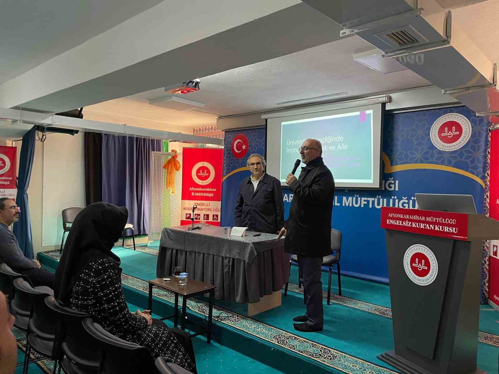 afyonkarahisarda-universite-gencliginde-inanc-ve-aile-semineri