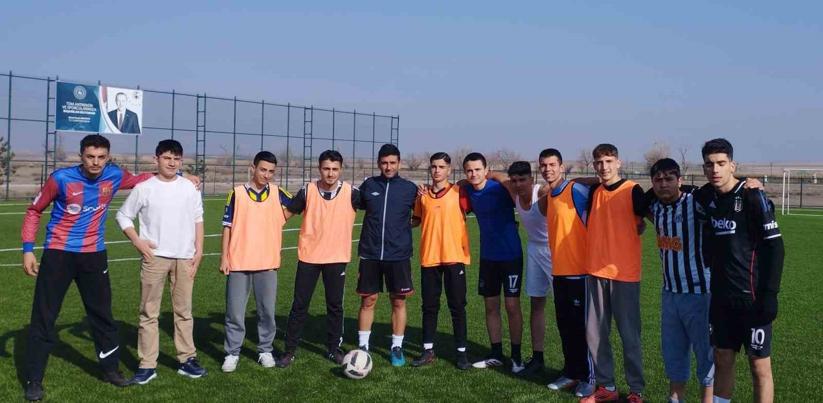 futbol-takimi-secmelerinde-buyuk-cosku-yasandi