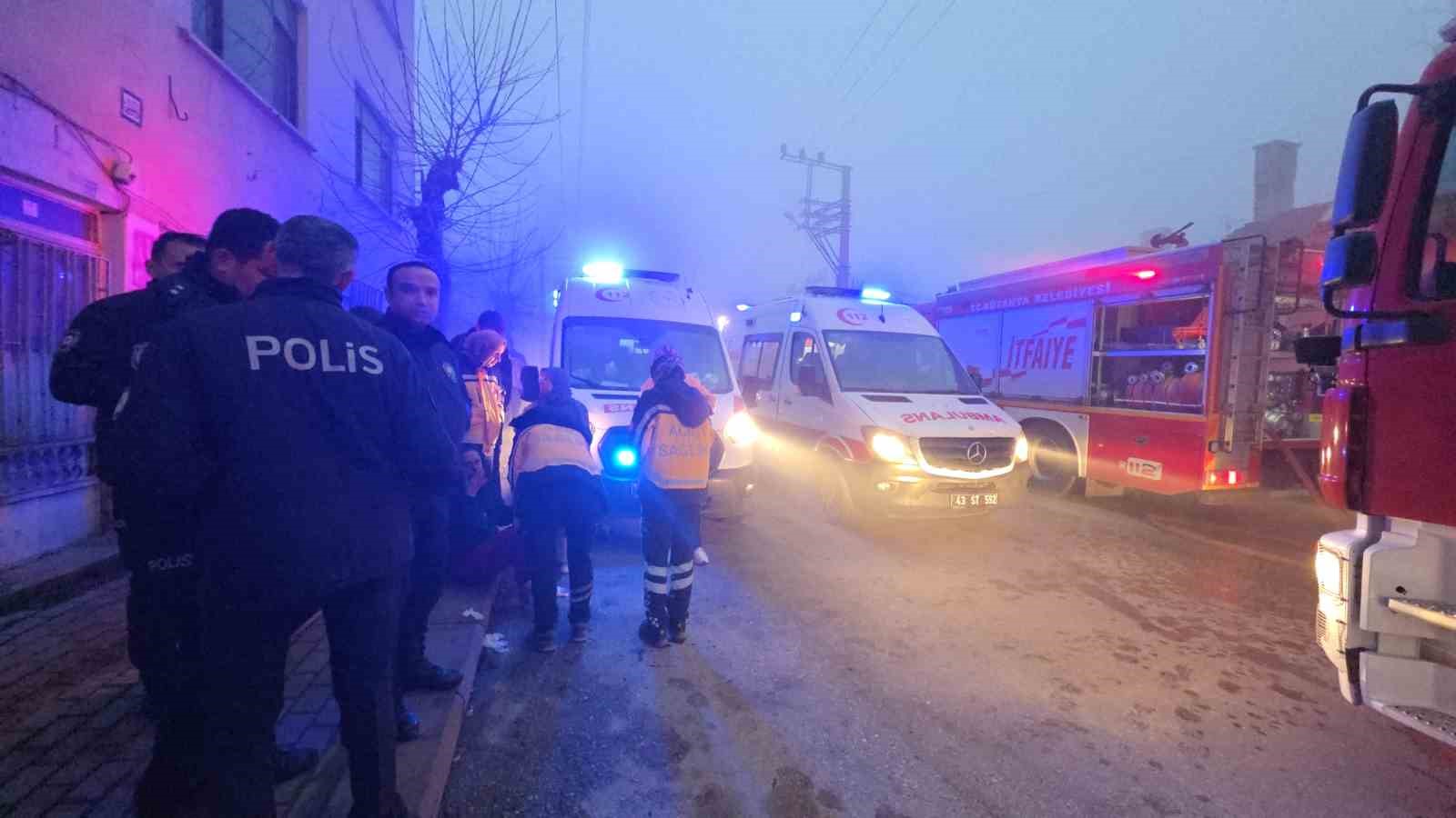 kutahyada-ahsap-evde-cikan-yanginda-85-yasindaki-kadin-hayatini-kaybetti