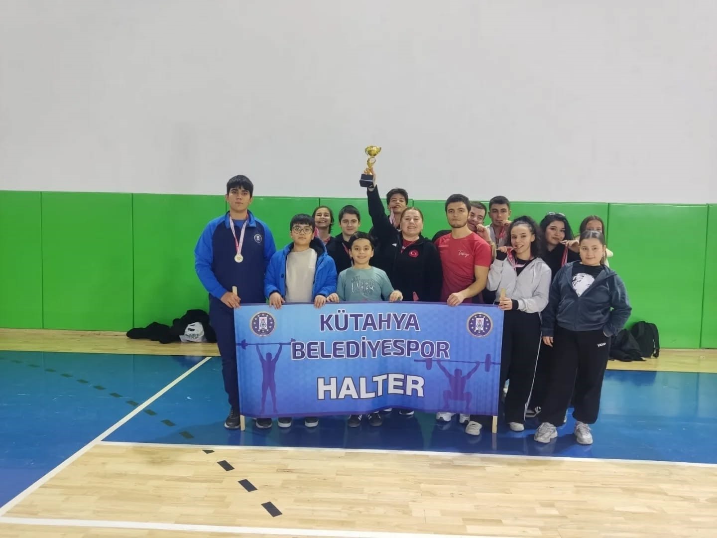 kutahyali-haltercilerinden-buyuk-basari