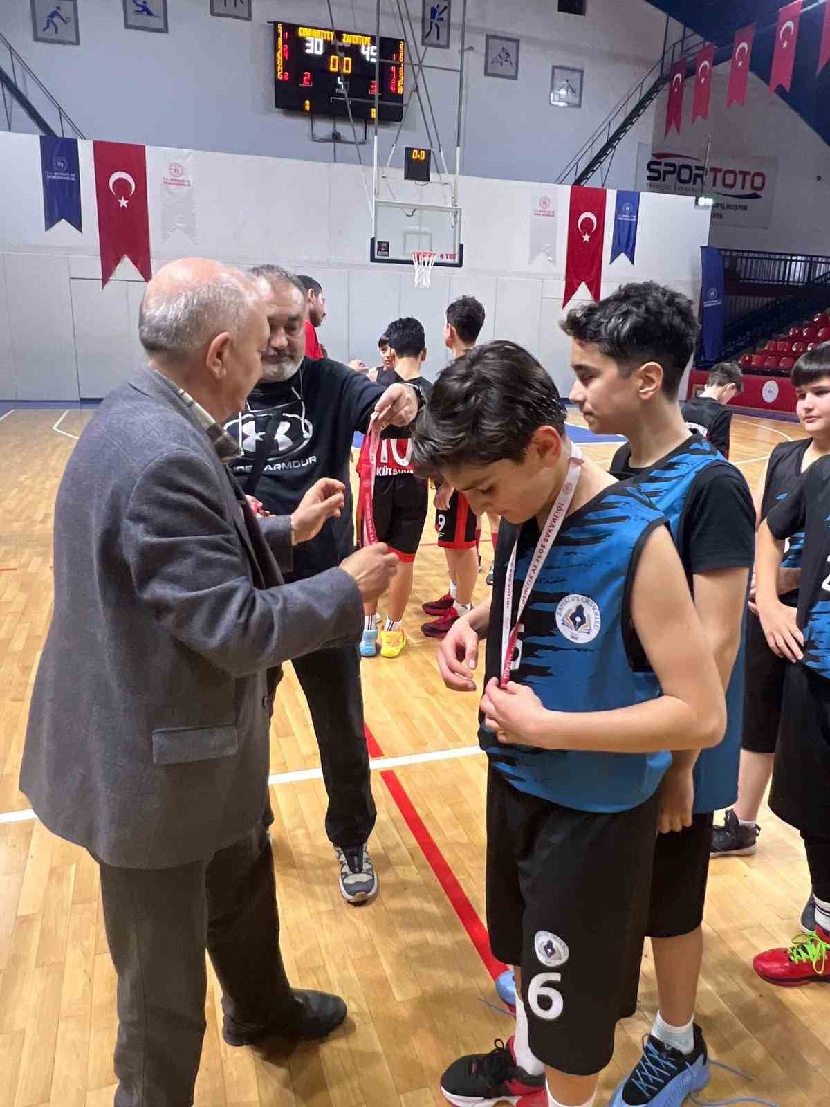 potada-kutahyanin-zirvesi-zafertepe