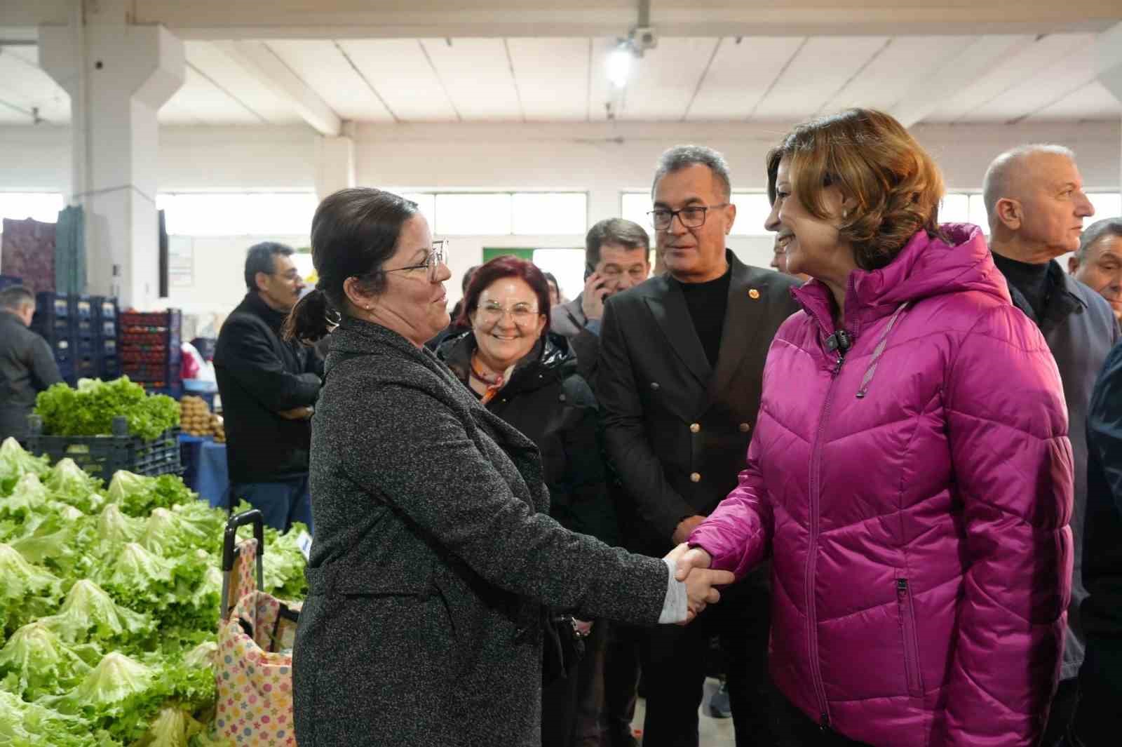 baskan-unluce-camlica-pazarinda