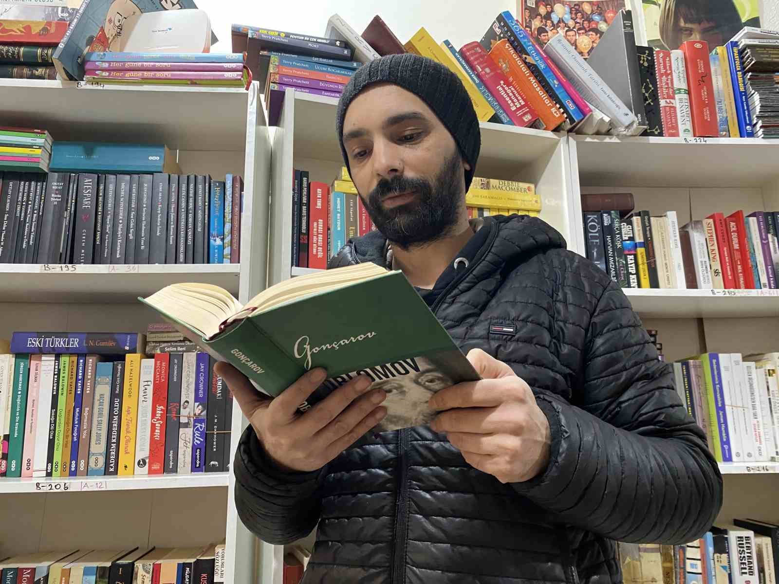 dijital-bagimlilik-kitap-okuma-aliskanliklarini-da-degistirdi