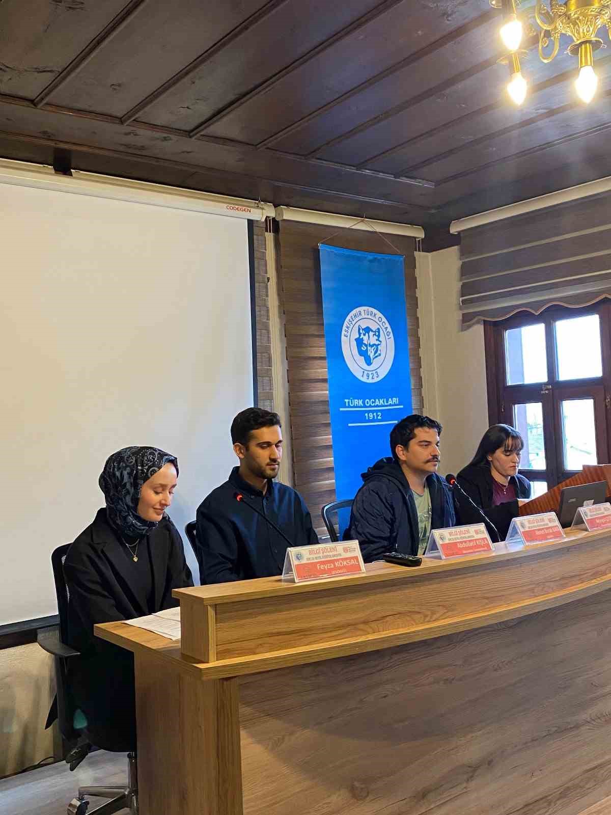 gencler-okuyor-dusunuyor-konusuyor-bilgi-soleni-tamamlandi