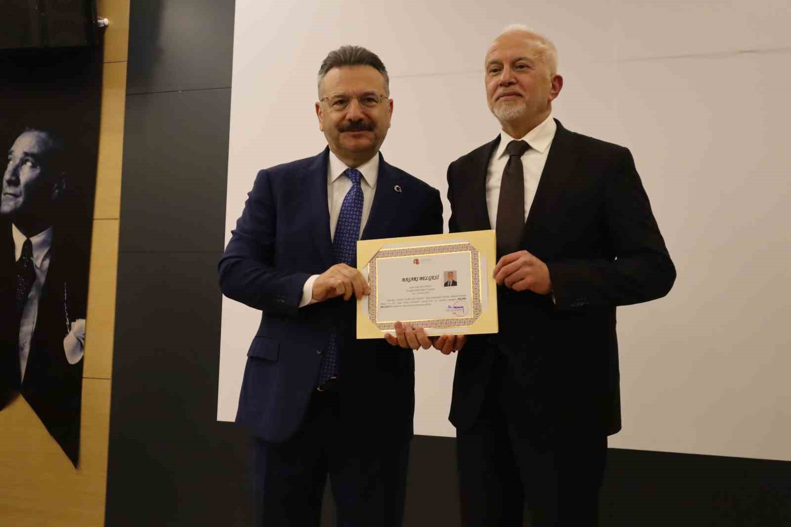 maziden-istikbale-asirlik-sifa-eserinin-sergisi-acildi