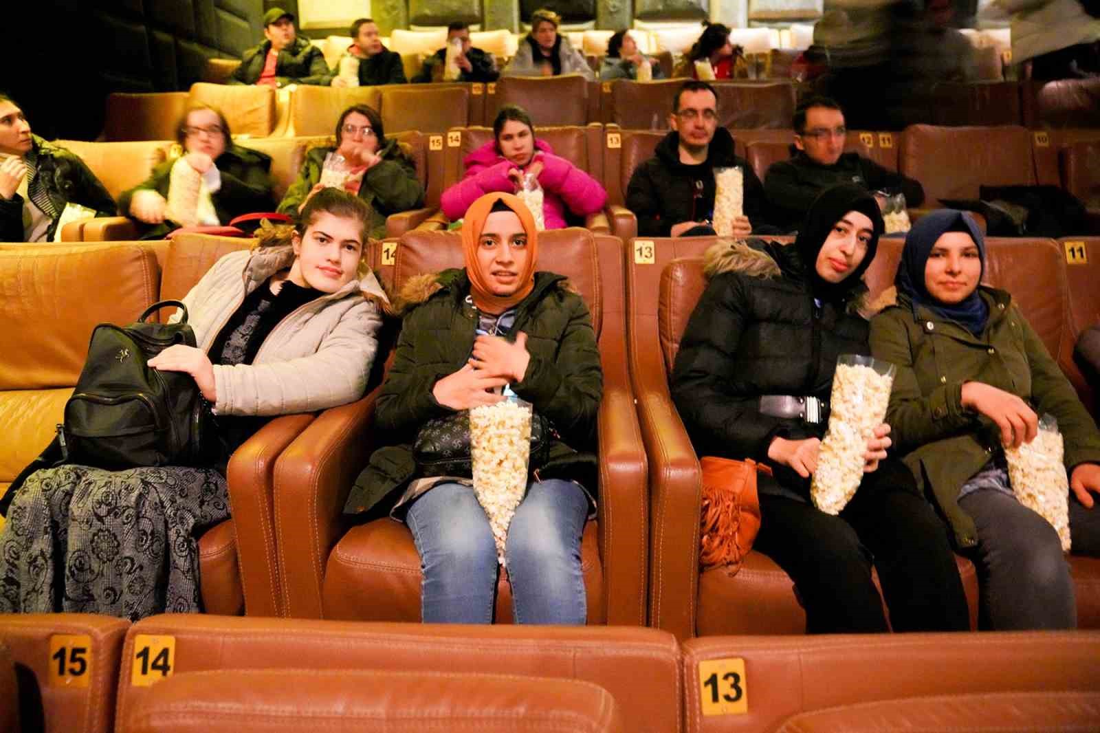 ozel-bireylerin-sinema-keyfi
