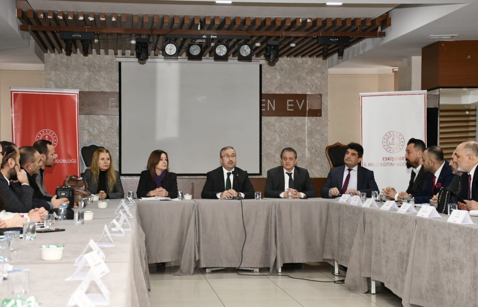 turkiye-yuzyili-maarif-modeli-izleme-ve-degerlendirme-calismalari-eskisehirde-basladi