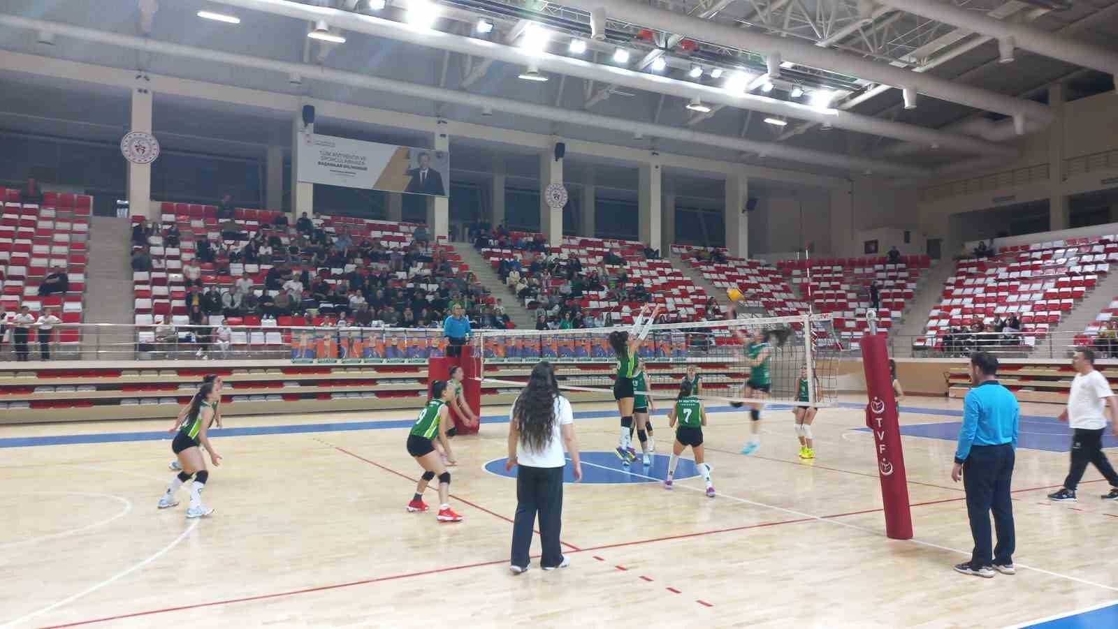 eskisehirde-midi-kizlar-voleybol-final-etabi-sona-erdi