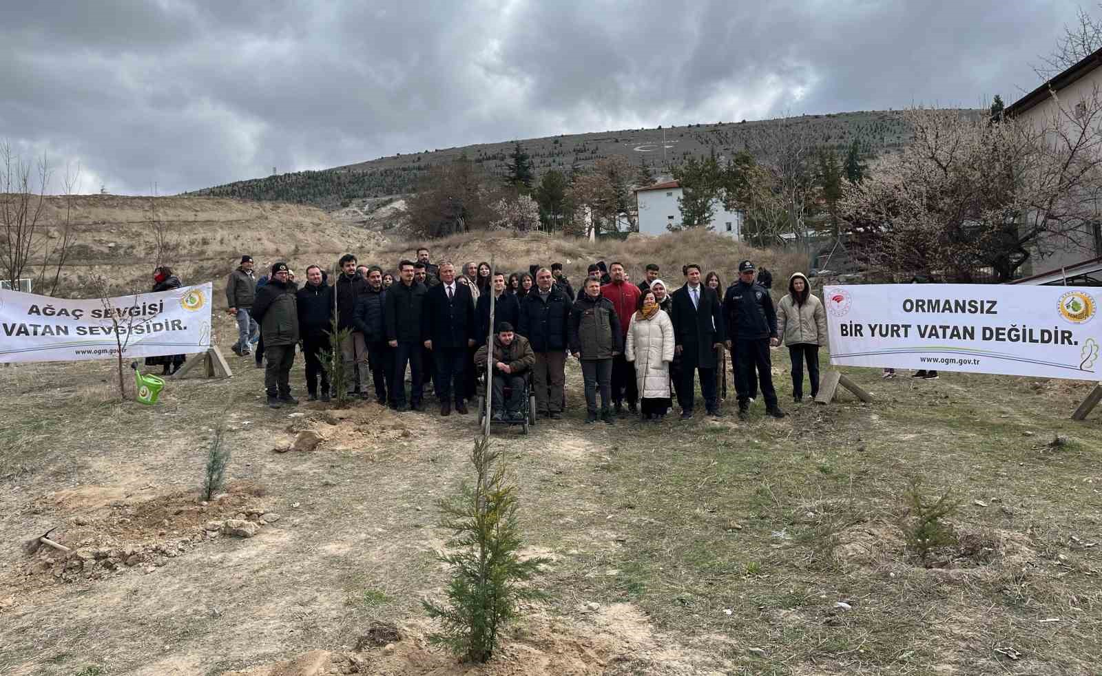 eskisehirde-orman-haftasi-ve-agac-bayrami-etkinlikleri-duzenlendi