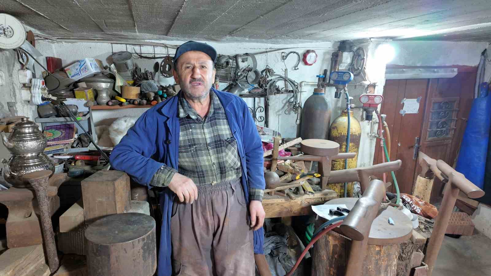 eskisehirin-son-kalaycisi-baba-meslegini-surduruyor