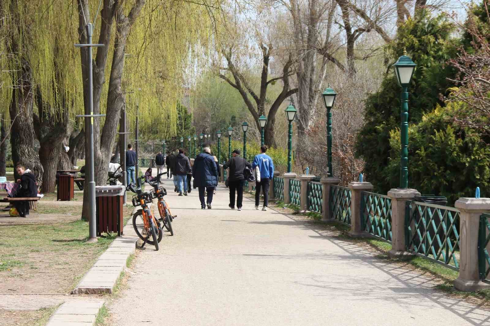 eskisehirliler-hafta-sonu-kanlikavak-parkina-akin-etti