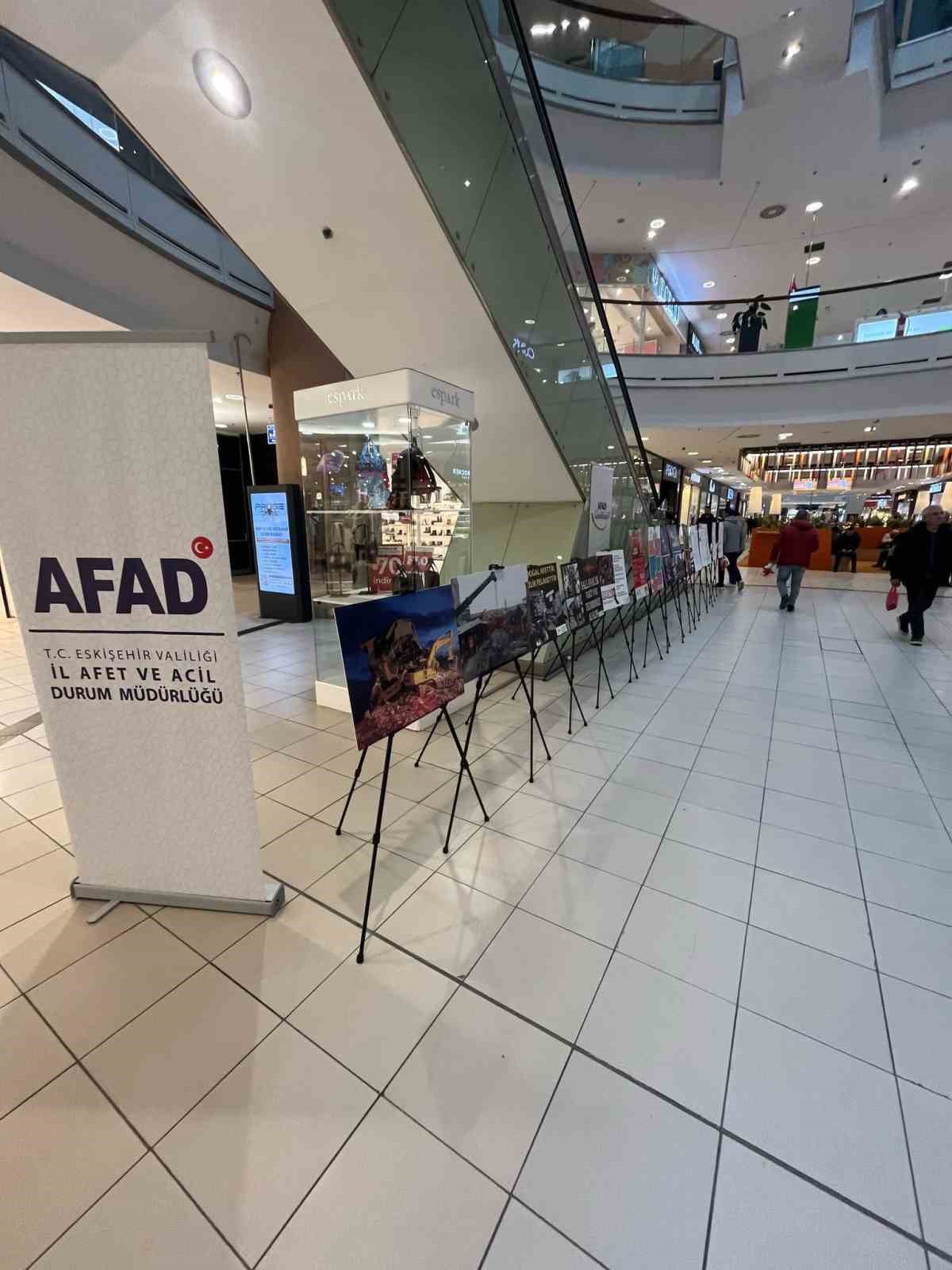 esparkta-deprem-farkindalik-sergisi-duzenlendi