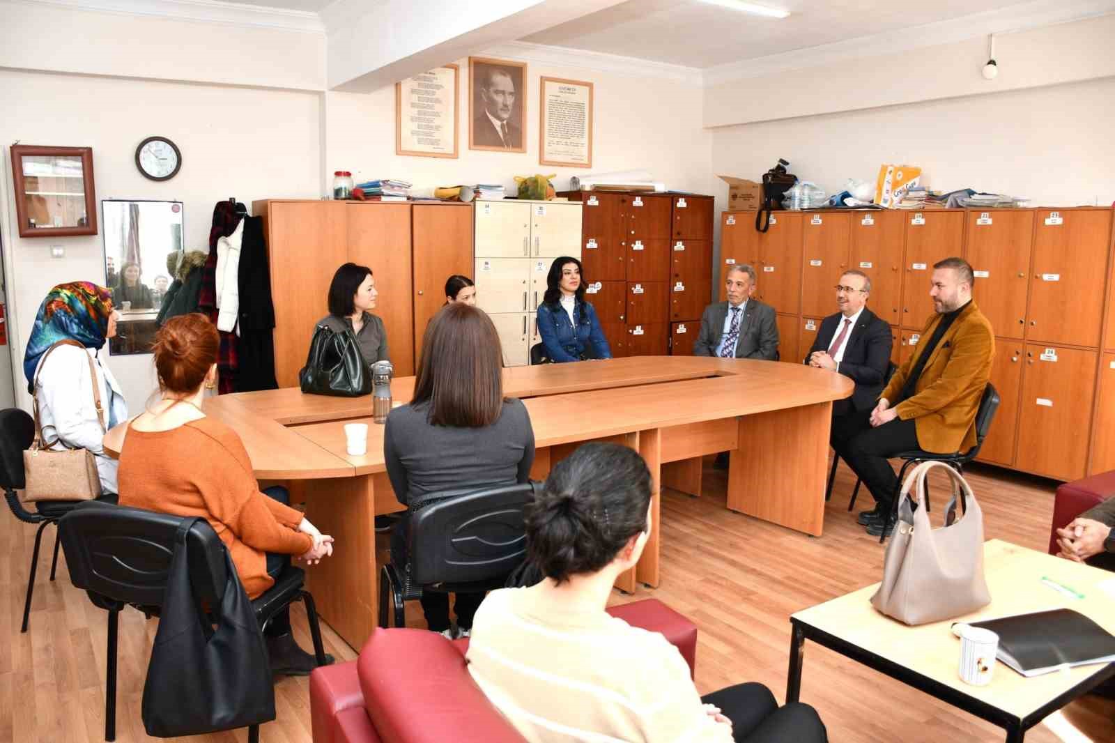 il-milli-egitim-muduru-aydin-egitim-ogretim-calismalarini-yerinde-inceledi