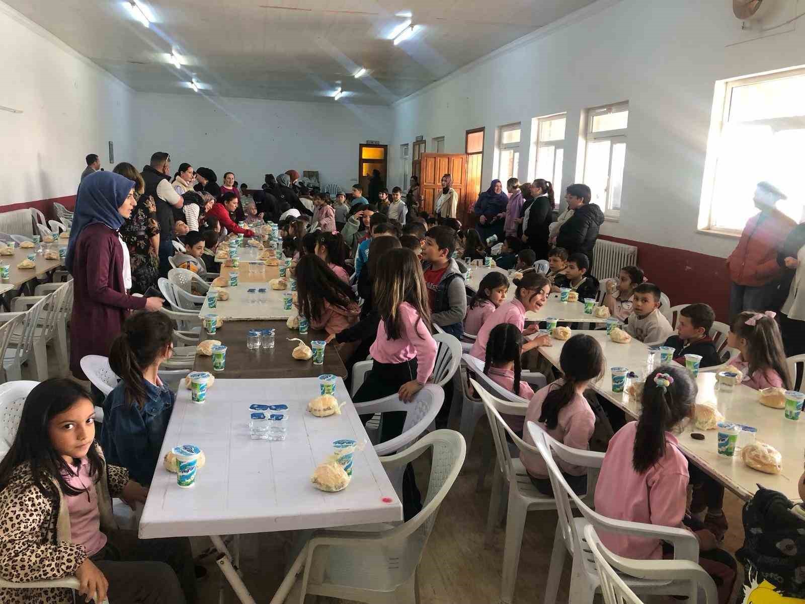 miniklerin-tekne-orucu-heyecani