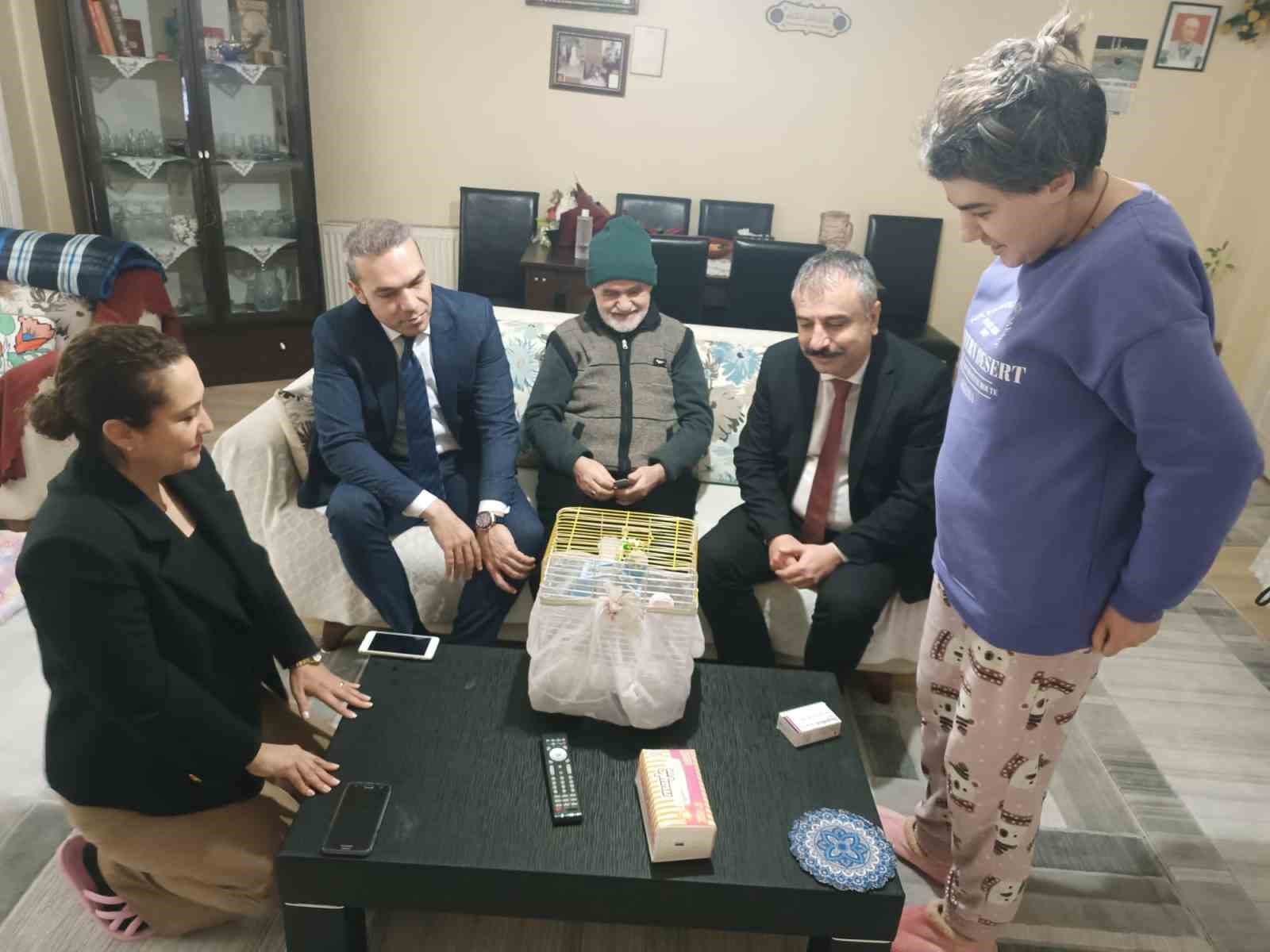 vali-yardimcisi-cicekten-ve-mudur-bayraktan-aile-yili-etkinlikleri-kapsaminda-ziyaret