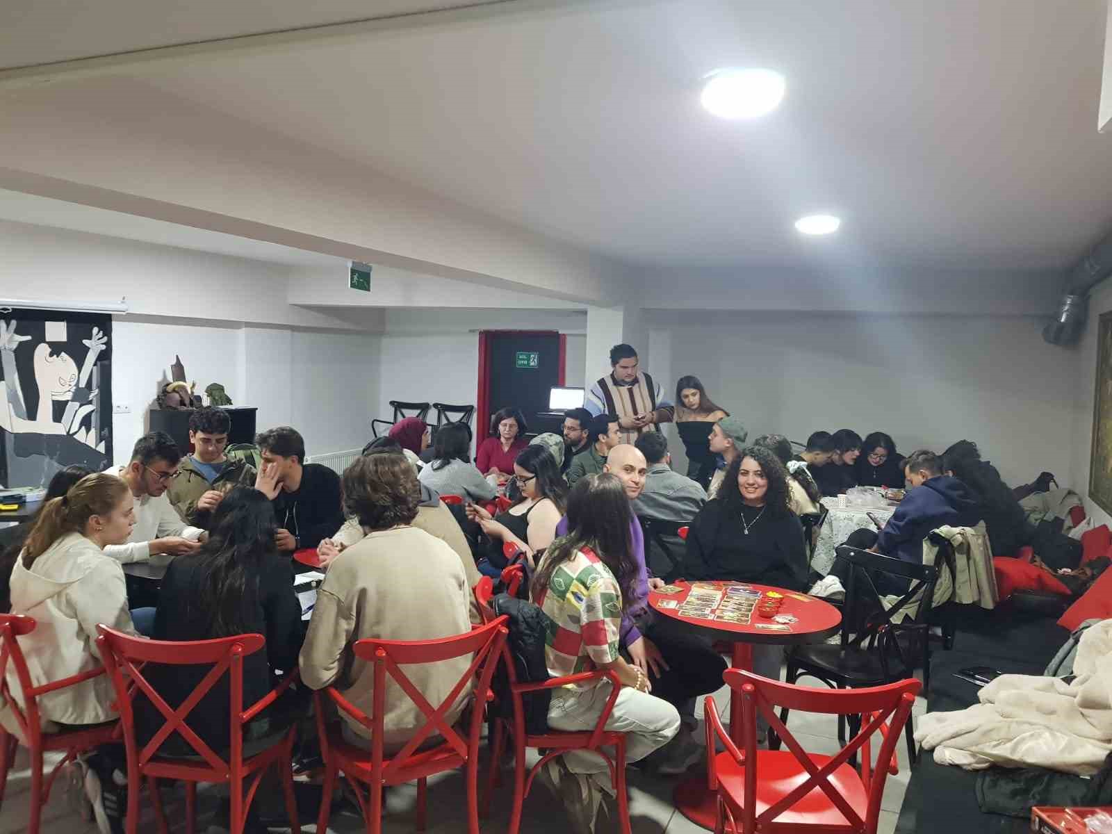 bahar-adalar-genclik-merkezinde-baska-guzel