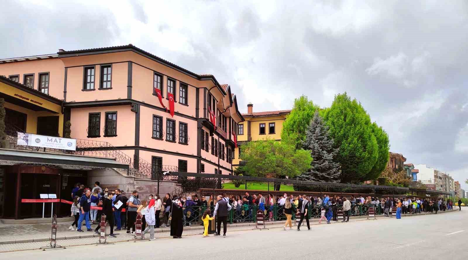 bayramda-eskisehire-turist-akini