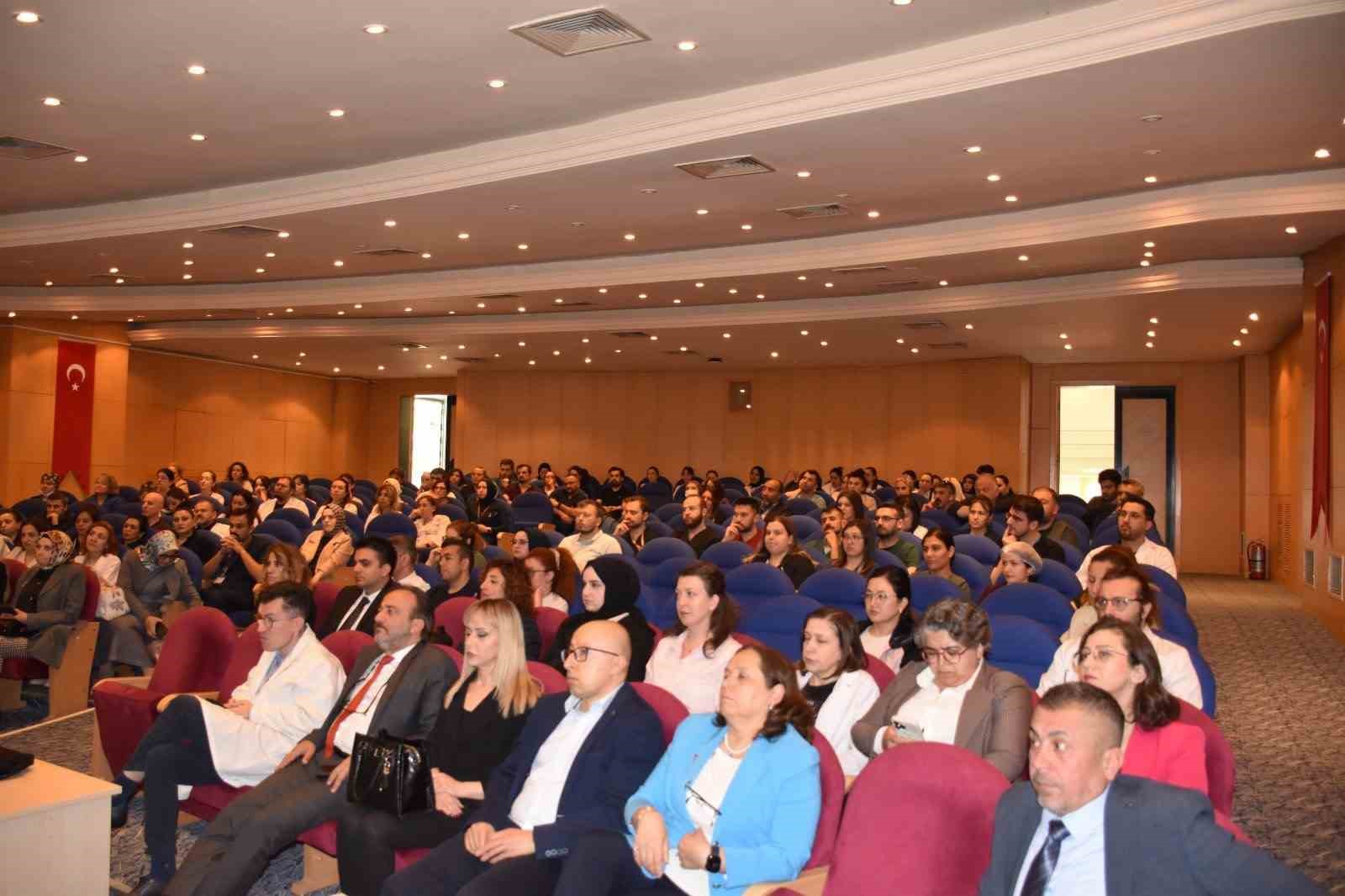 beyin-olumu-ve-donor-bakimi-egitim-toplantisi-duzenlendi