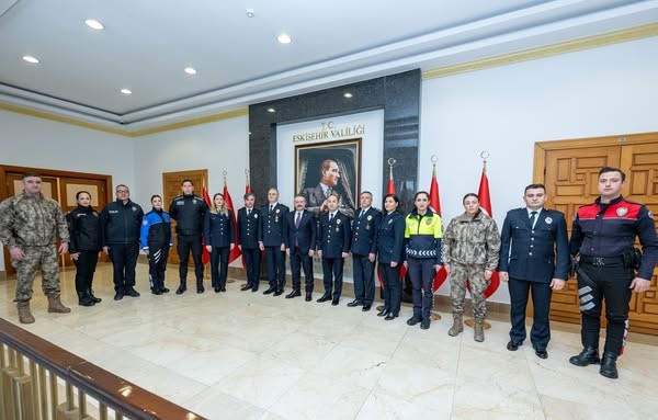 eskisehir-valisi-aksoydan-polis-haftasi-kutlamasi
