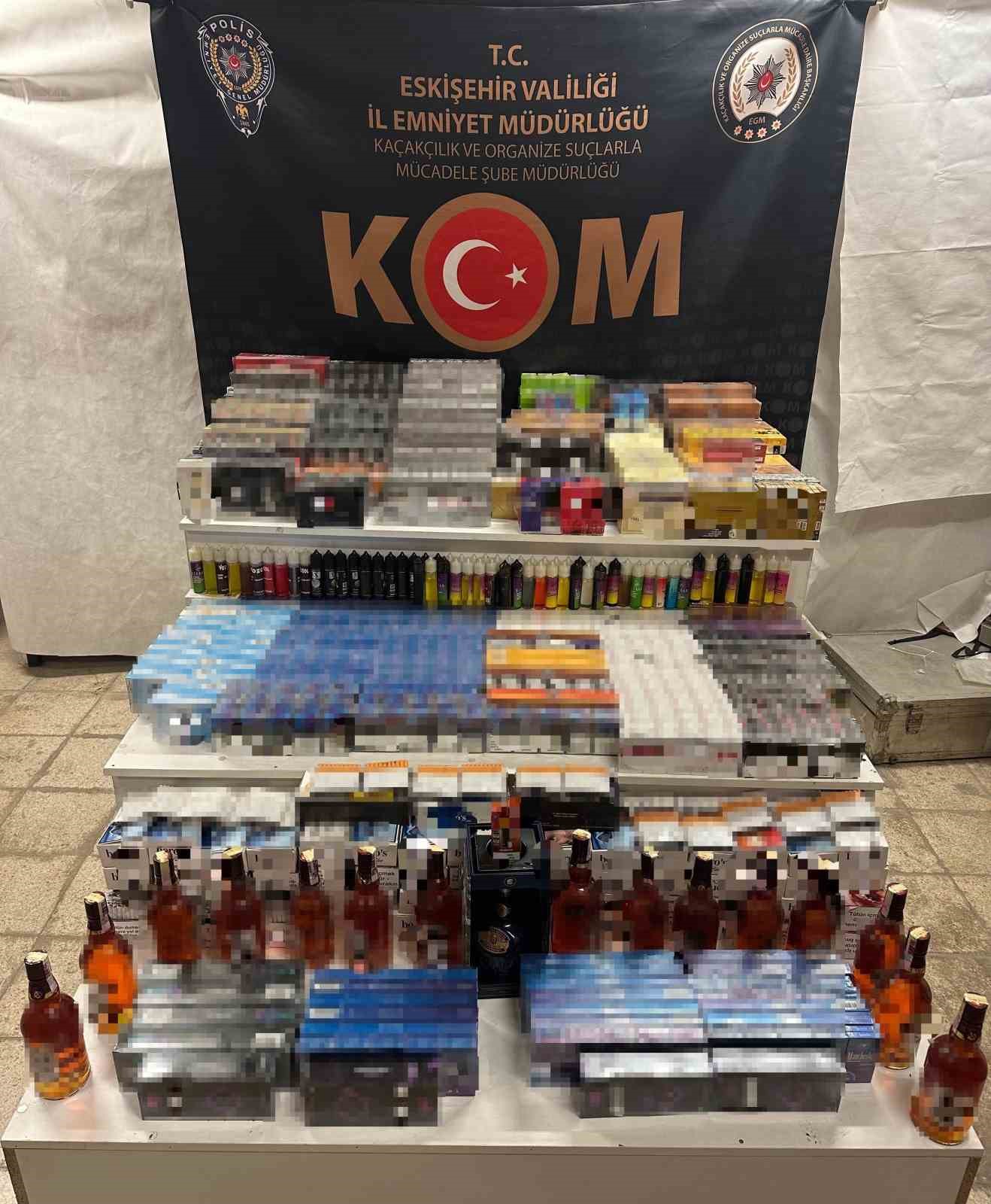 eskisehirde-500-bin-tllik-kacak-sigara-ve-urunler-ele-gecirildi