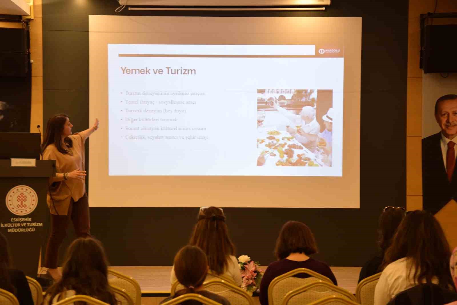 eskisehirde-turizm-haftasinda-sehrimizin-yemekleri-semineri-duzenlendi