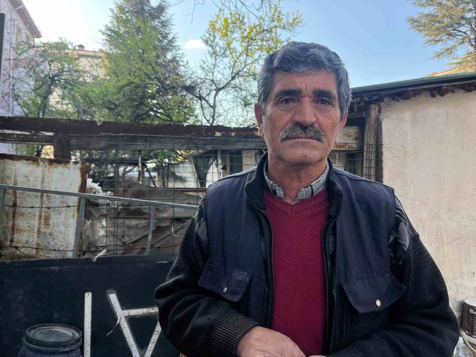 evraklari-karisan-fitik-hastasi-safra-kesesi-ameliyatina-alinirken-imdadina-babasi-yetisti
