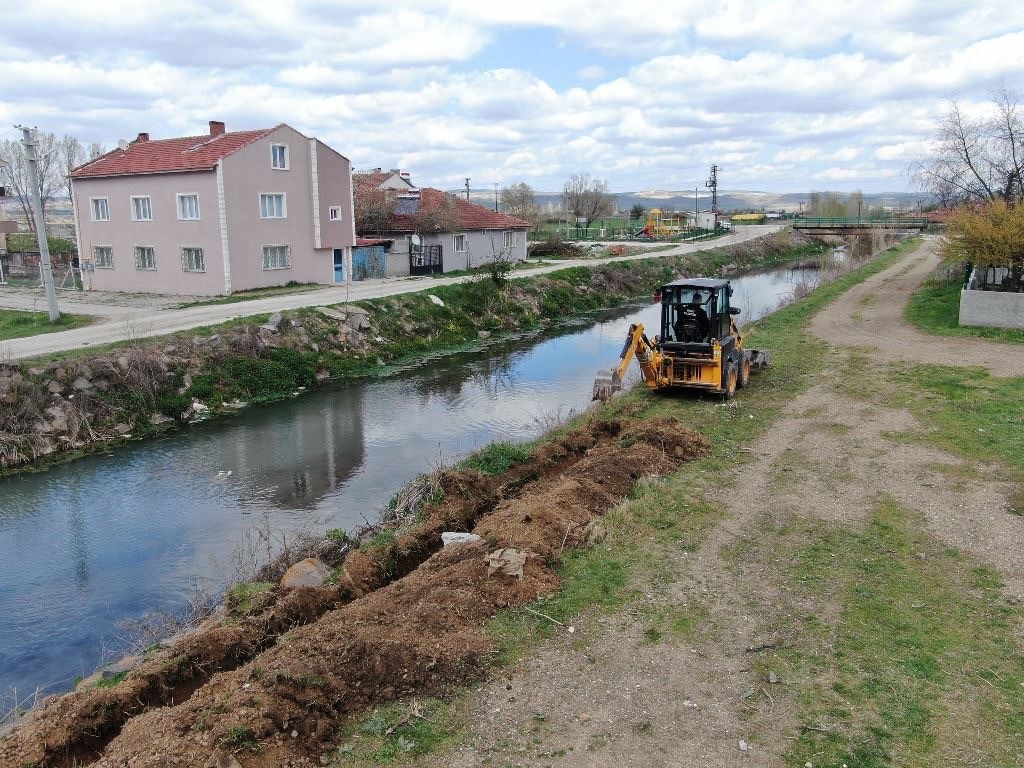 inonude-cevre-duzenleme-calismalari-devam-ediyor