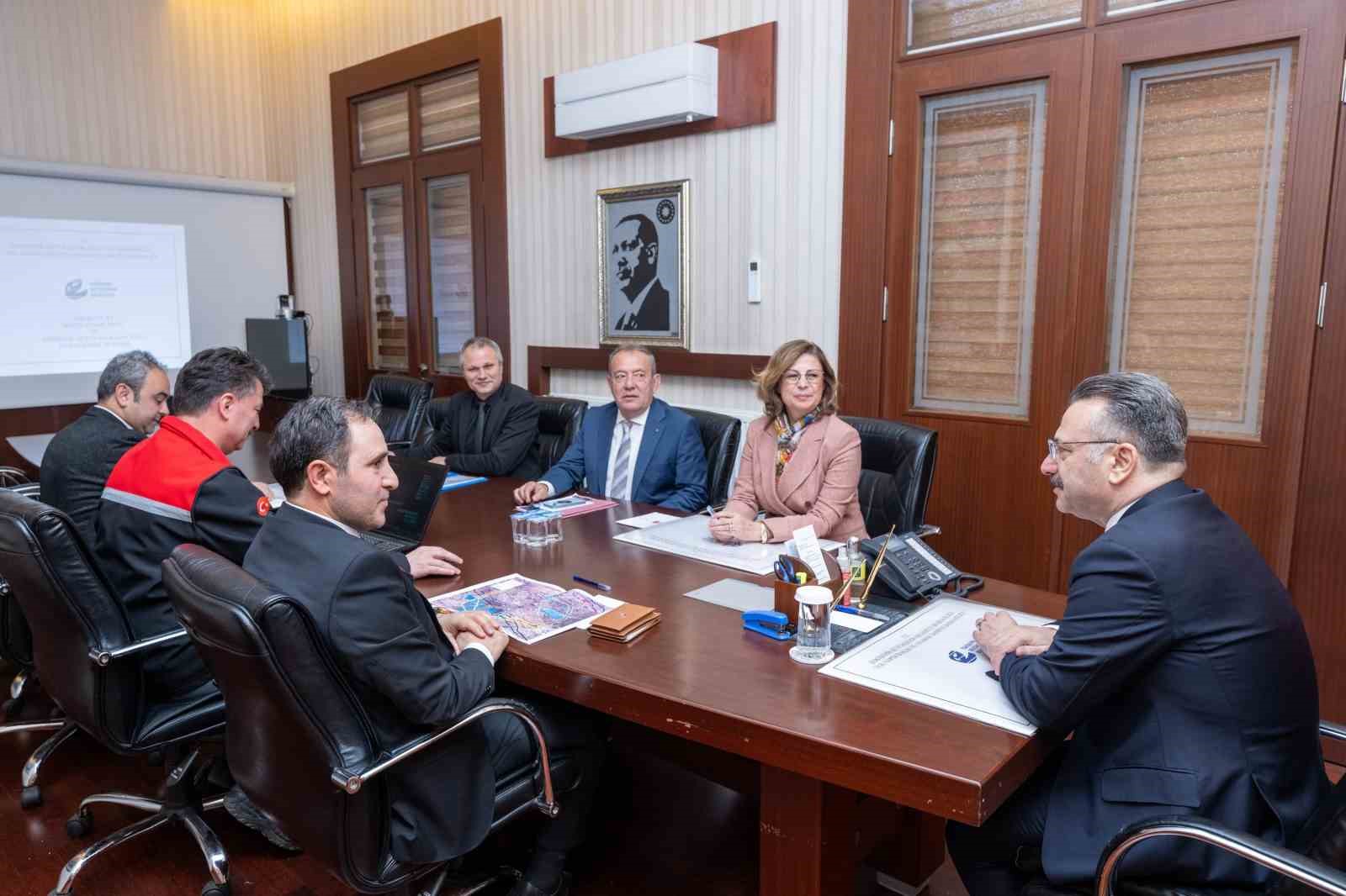 kusak-yollar-projesi-ile-ilgili-degerlendirme-toplantisi-duzenlendi