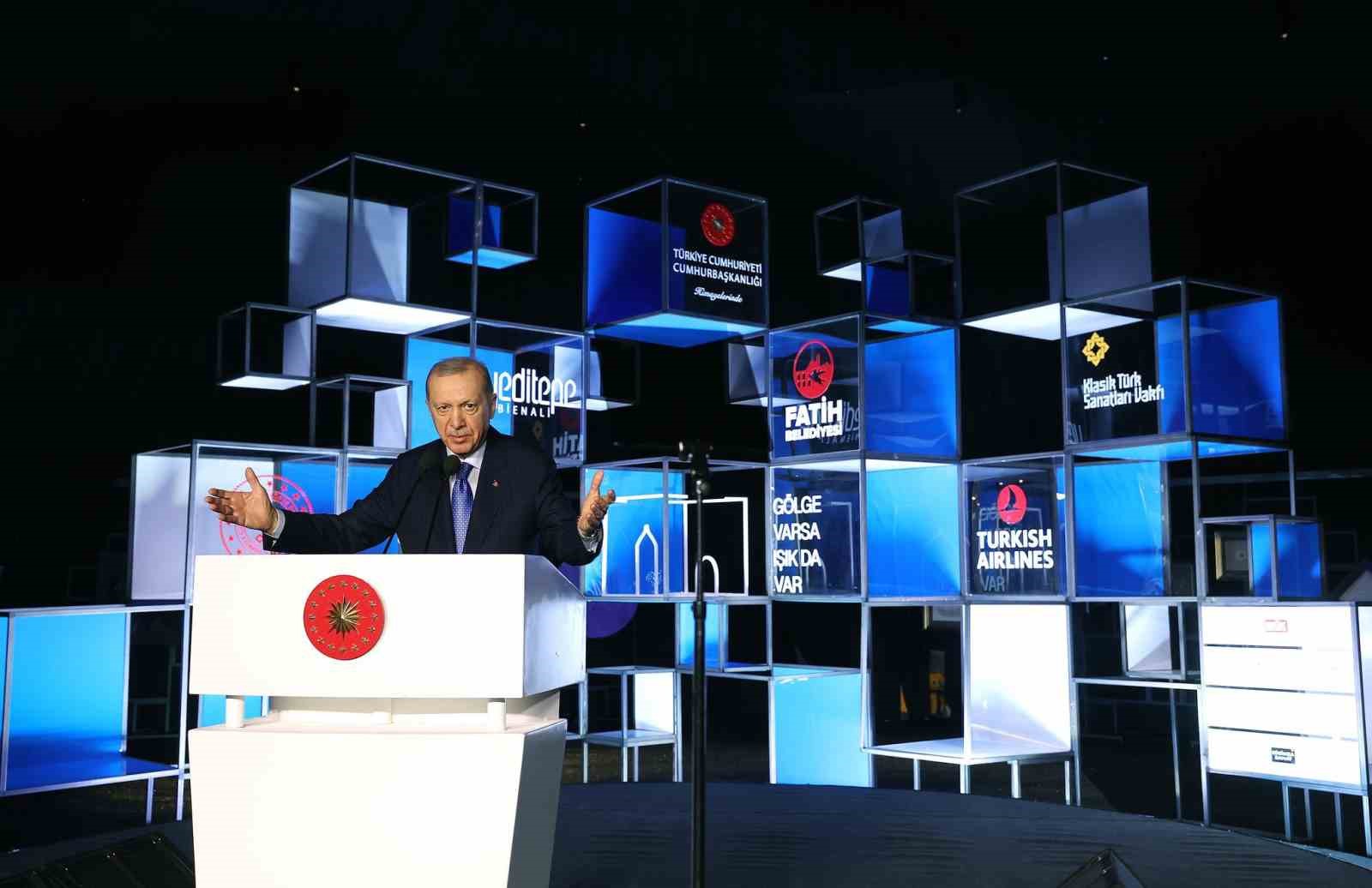 milletvekili-hatipoglu-3uncu-uluslararasi-yeditepe-bienaline-katildi