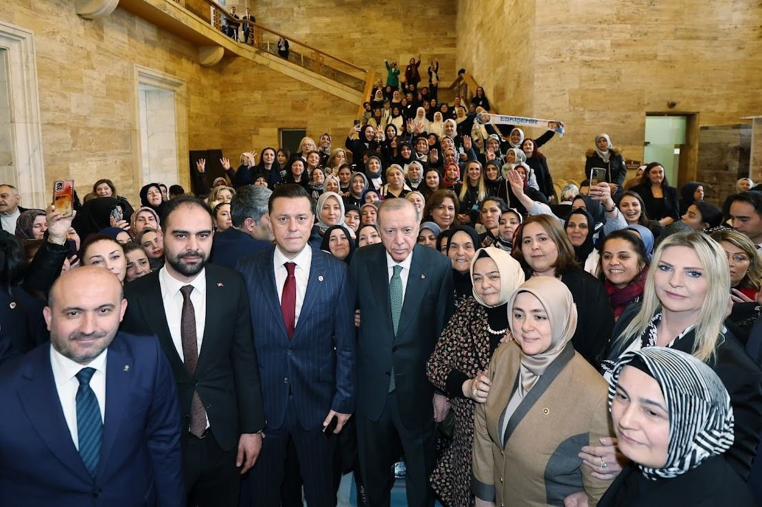 milletvekili-nebi-hatipoglu-ak-parti-grup-toplantisina-katildi