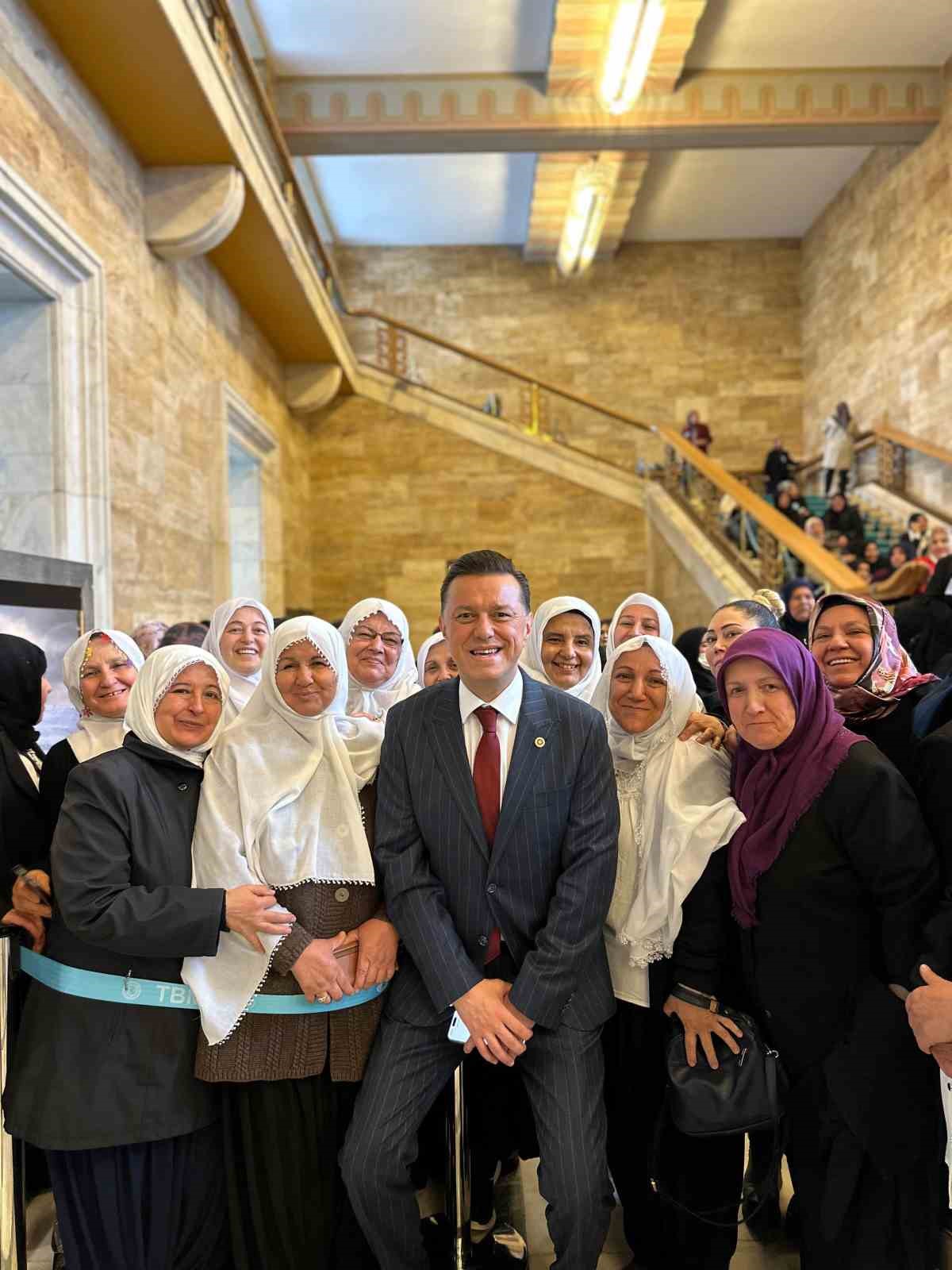 milletvekili-nebi-hatipoglu-ak-parti-grup-toplantisina-katildi