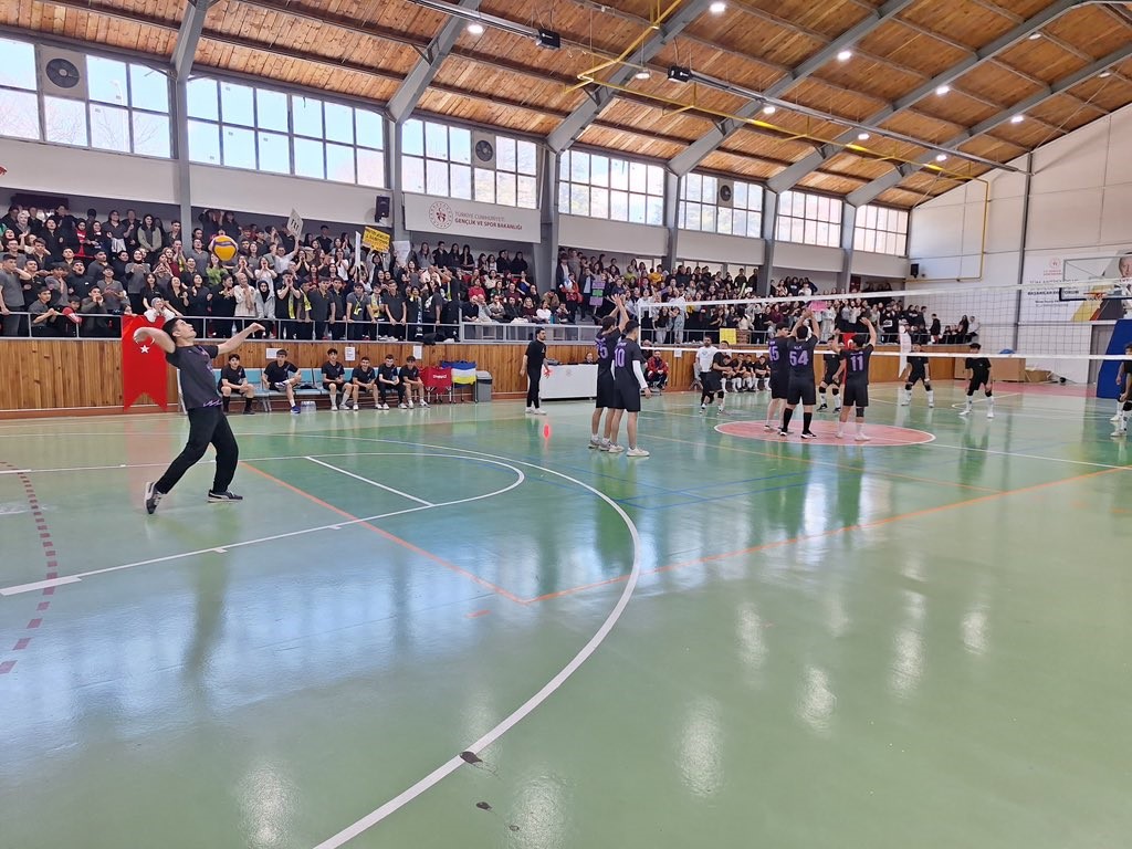 sivrihisarda-liseler-arasi-erkek-voleybol-sampiyonasi-tamamlandi