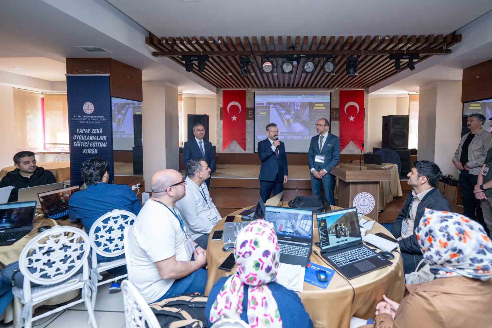eskisehir-valisi-huseyin-aksoy-yapay-zeka-egitici-egitimi-programinda-ogretmenlerle-bulustu