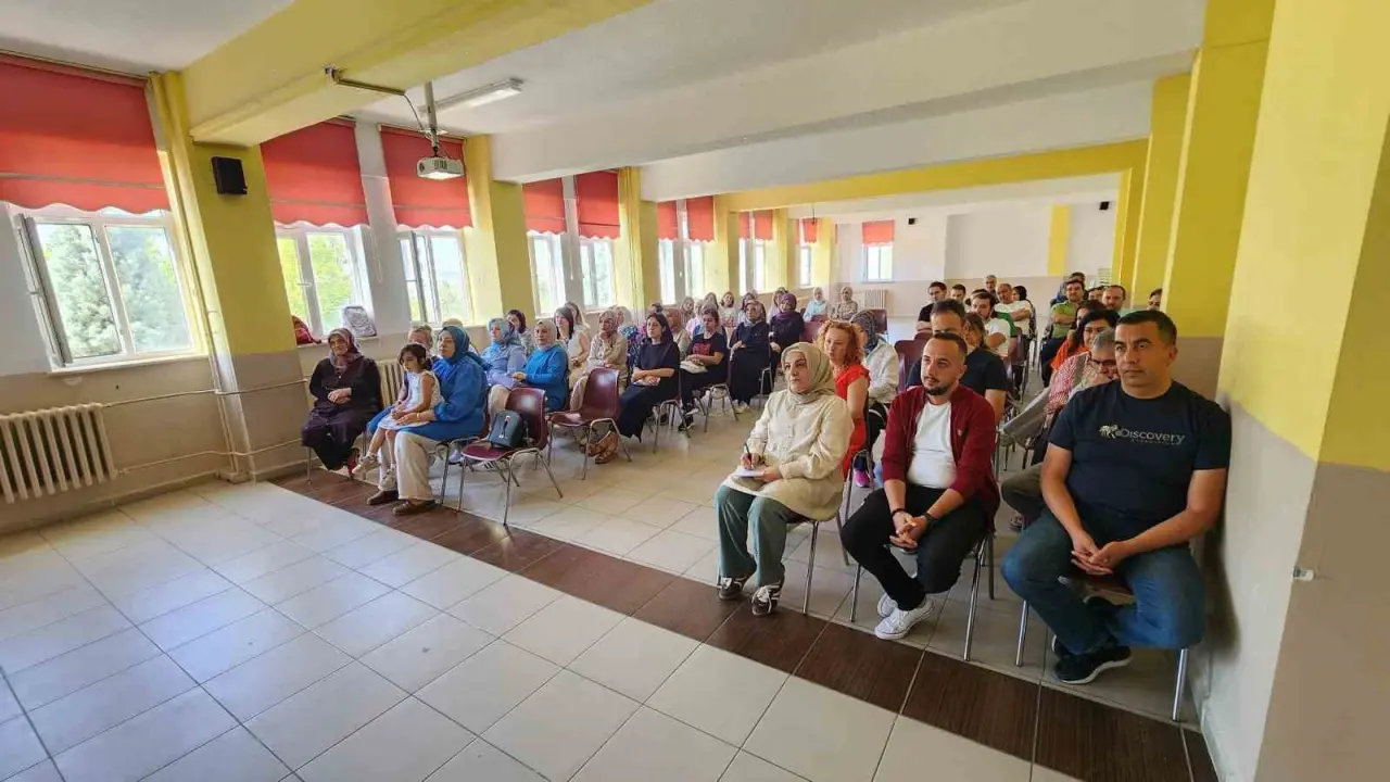 kutahya-mem-muduru-yilmaz-ogretmenlerle-bir-araya-geldi
