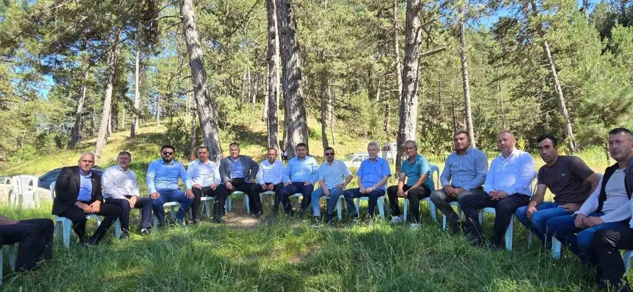 mhp-heyetinden-yagmurlar-koyune-ziyareti