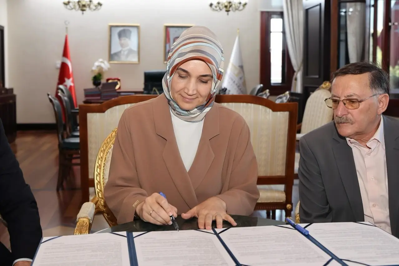 afyonkarahisar-devlet-hastanesine-tup-bebek-merkezi-mujdesi