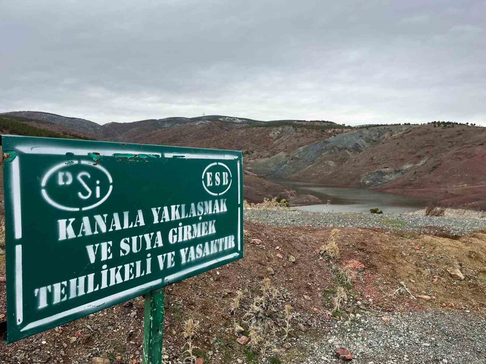 3-yil-once-acilan-barajdaki-su-bitme-noktasina-geldi