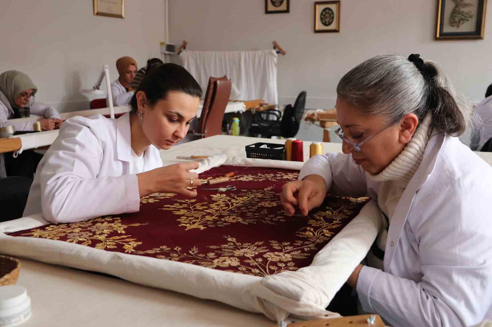 ecdat-yadigari-pusideleri-eskisehirli-kadinlar-yeniliyor